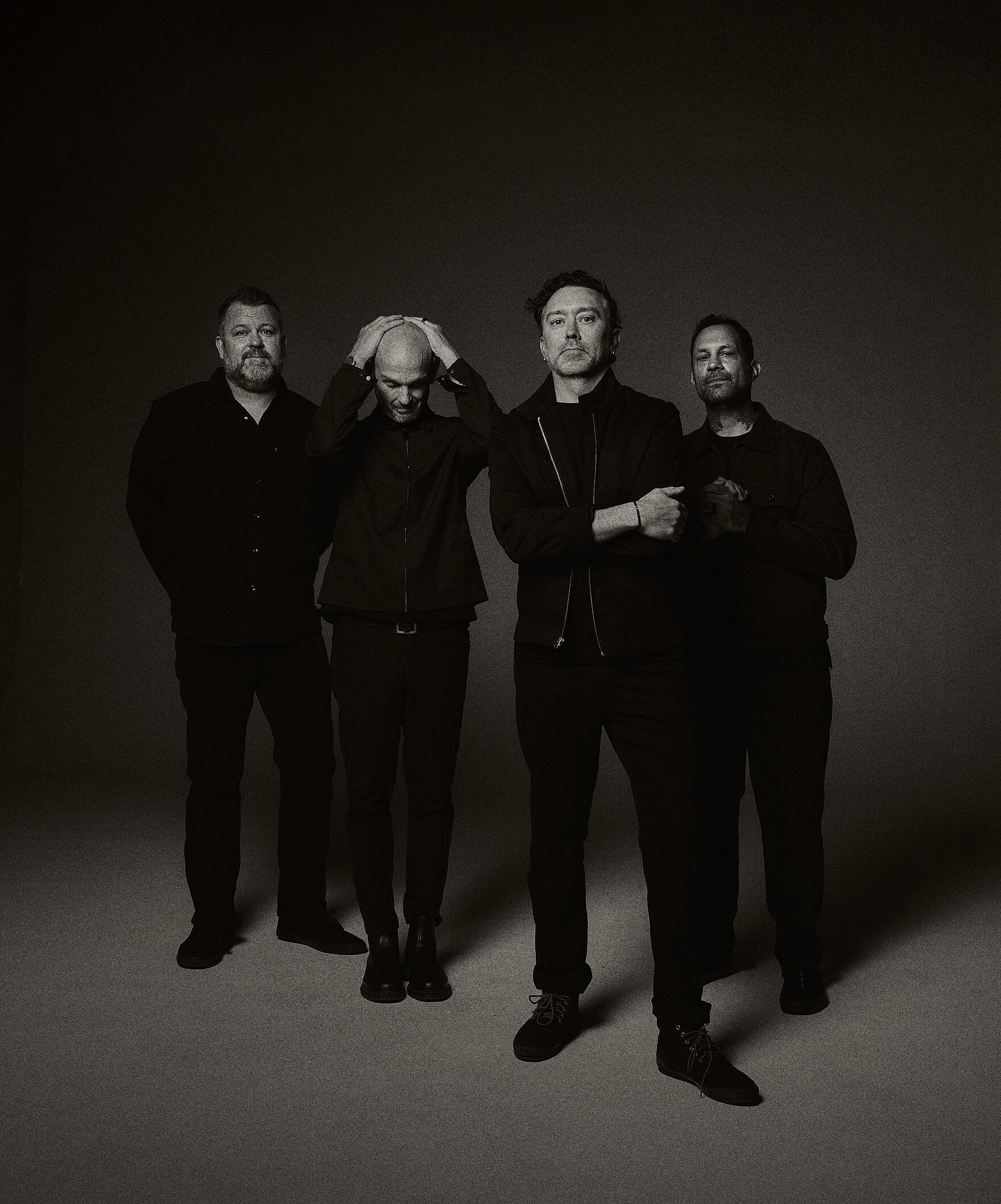 RISE AGAINST